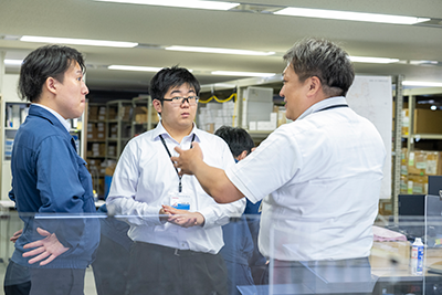 [イメージ] 年齢層関係なく会話が弾みます。