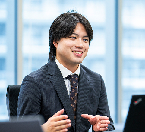 [写真] 社員インタビュー(1)